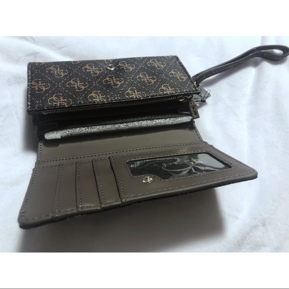 GUESS Wallet (BNWT) - Picture 5 of 6
